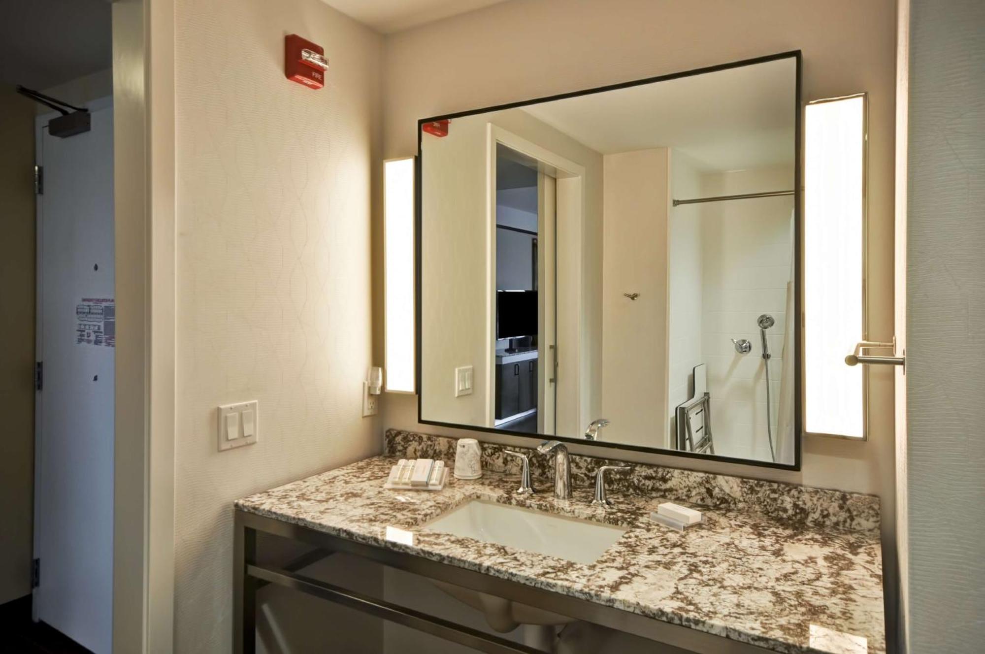 Hilton Garden Inn Detroit Troy Exteriér fotografie
